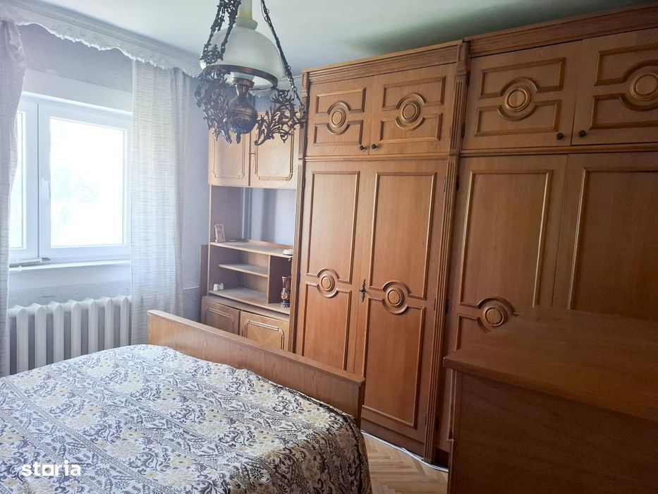 Apartament cu 3 camere, ultracentral, Rădăuți