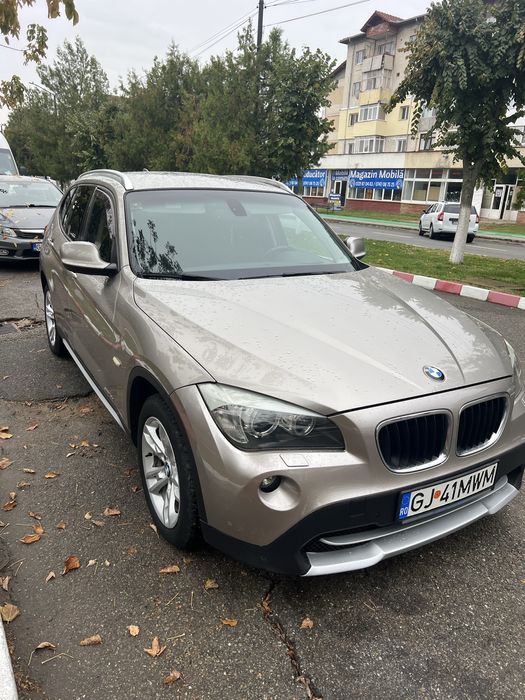 Vand bmw x1 decembrie 2010
