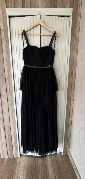 официална черна рокля Liu Jo