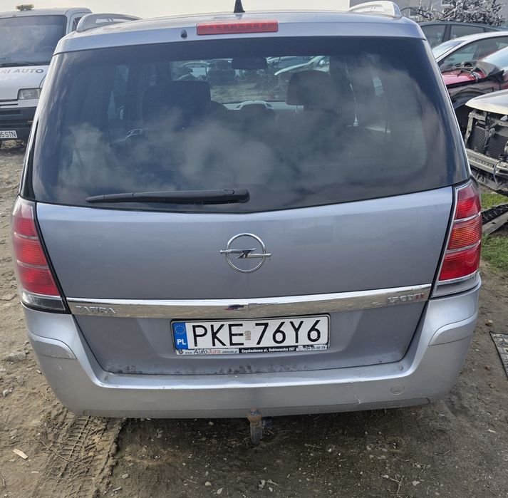 Dezmembrez opel Zafira b 1.9 cdti 150 c.p
