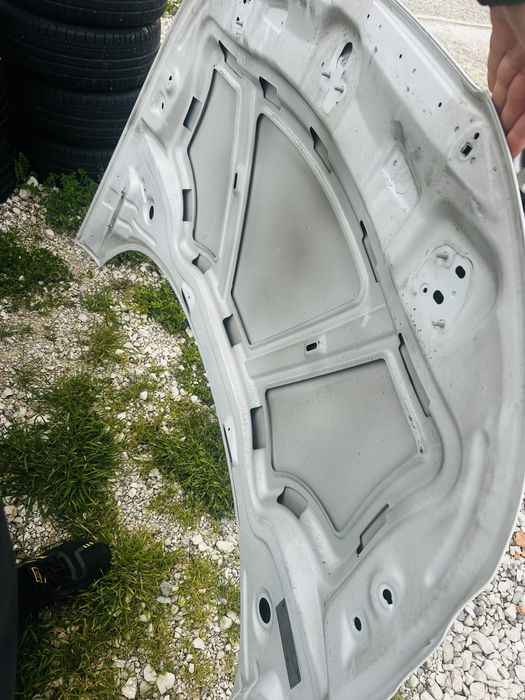 Преде. Капак Audi A1 2014