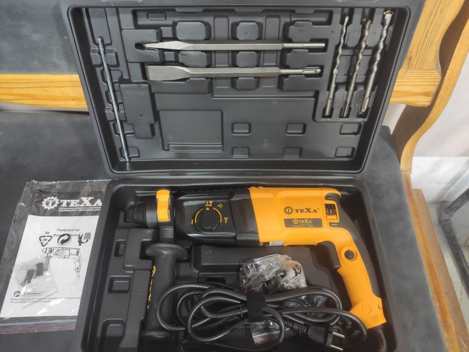перфоратор новый TeXa 
Китай фирменный полный комплект
Кому инте
