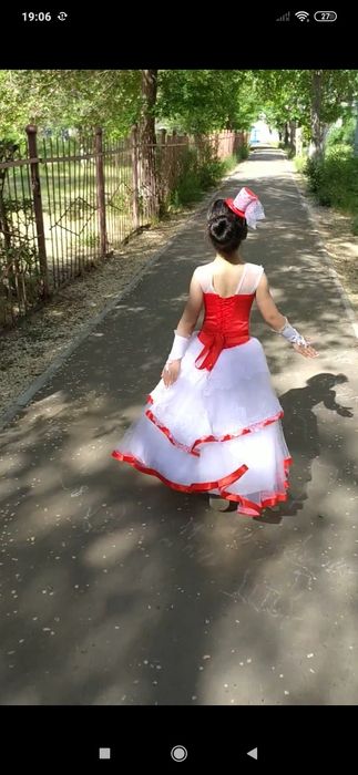 Продам нарядное платье