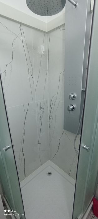 Camera cămin renovata cu baie proprie