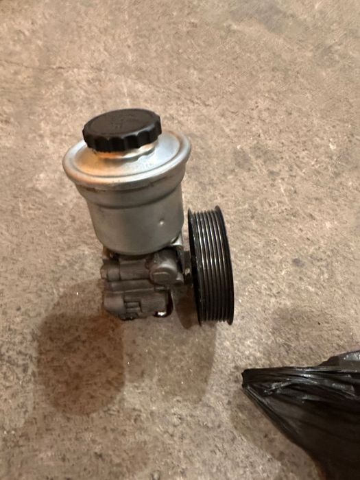 Гур насос Prado120 2.7