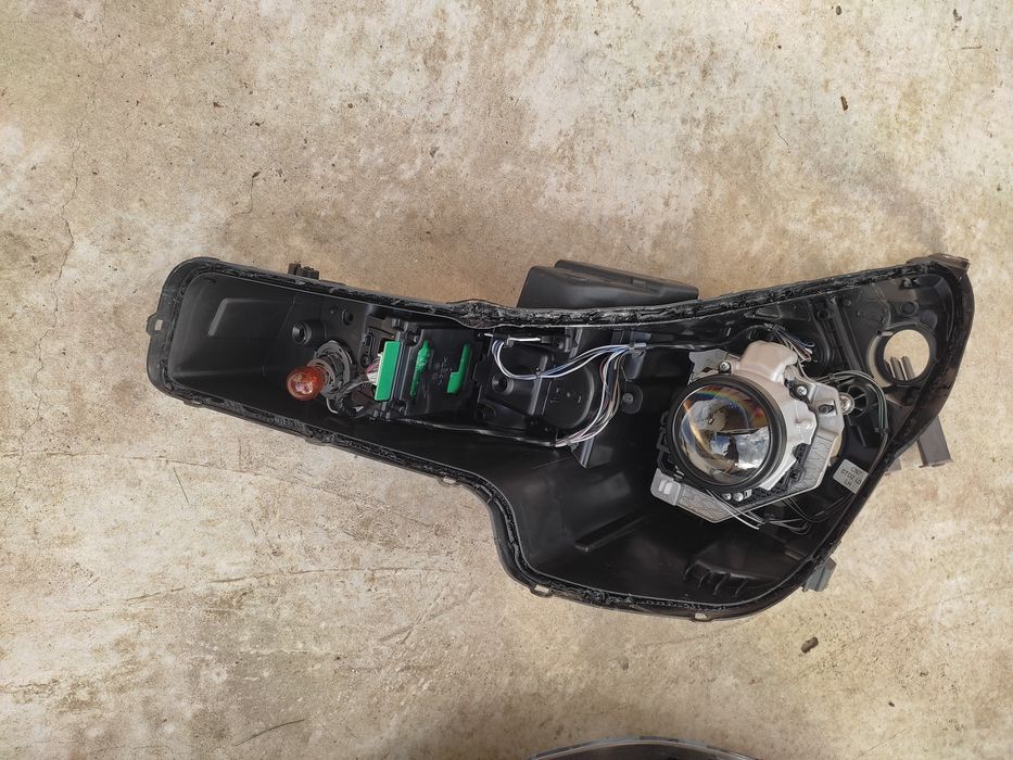 Elemente far stanga Hyundai Elantra 21-23