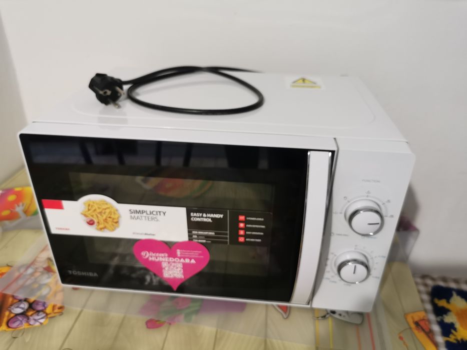 Cuptor  microunde Toshiba in garanție