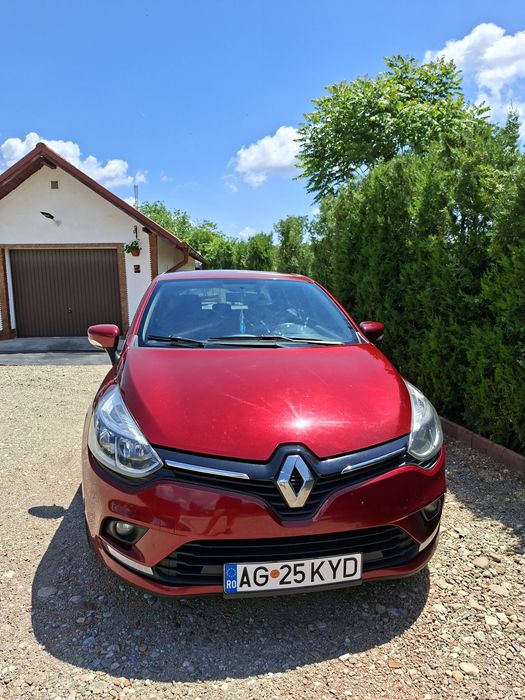 Vând Renault Clio