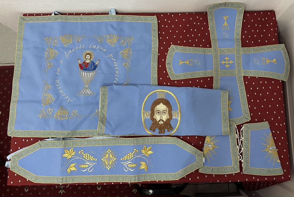 Veșminte preoțești ortodoxe complete – albastru, broderie aurie și argintie