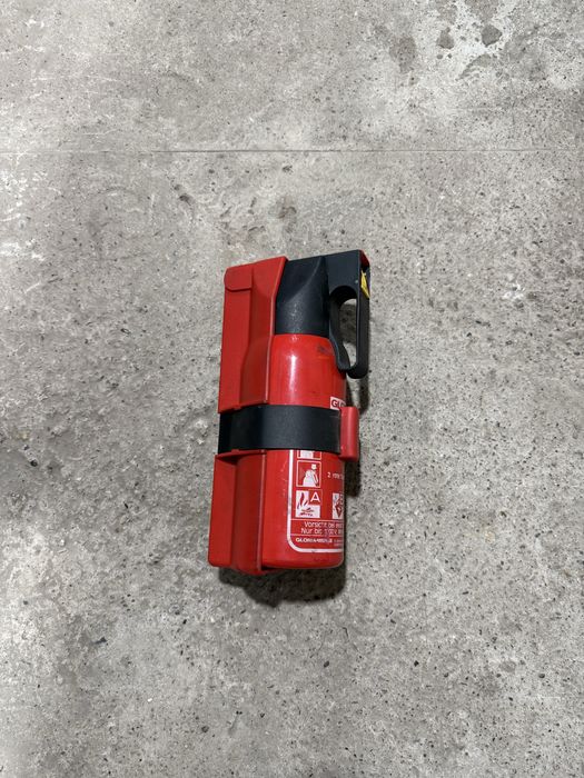 Огнетушитель на Mersedes w210