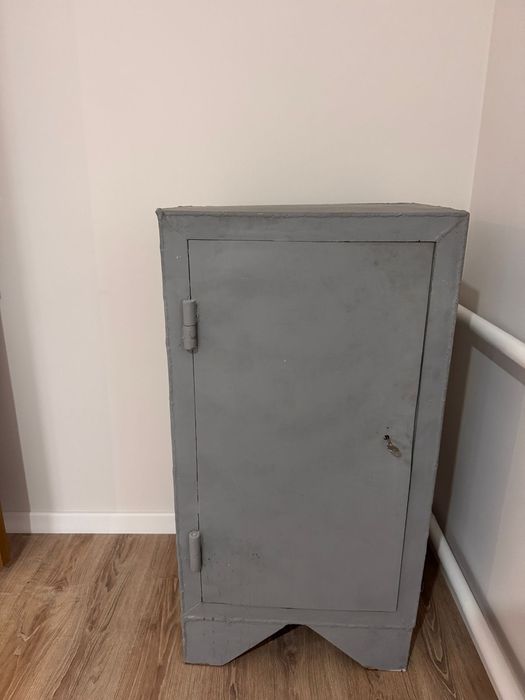 Продам сейф срочно