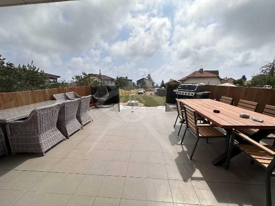 Продава се Къща в Варна, м-т Траката - 909 кв.м за 879 €/кв.м - Снимка #12