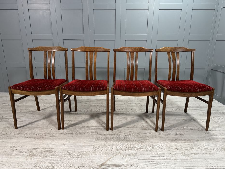 Винтидж трапезни столове от 70-те К070