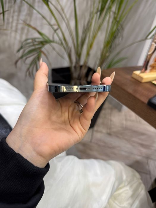 Продам iphone 12 pro