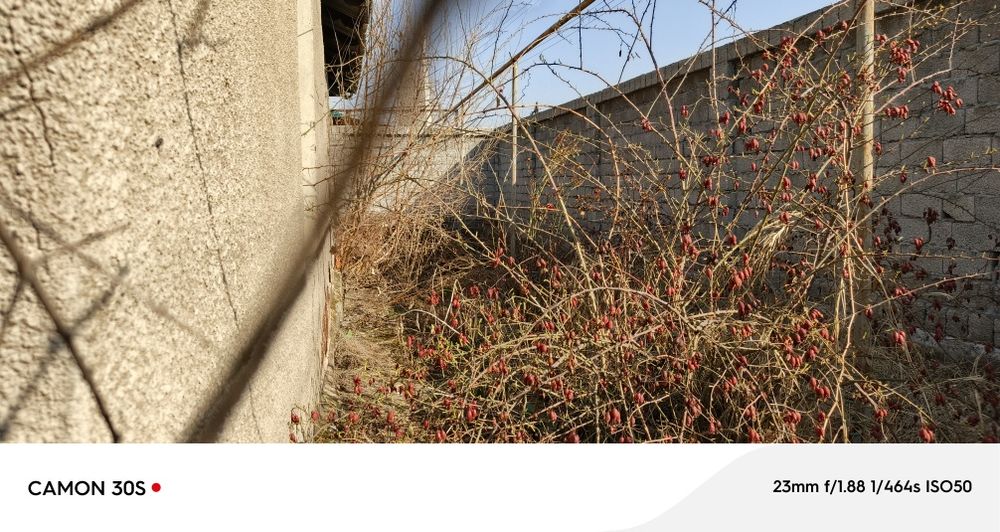 Ховли сотилади. (Ахмад Яссавий)