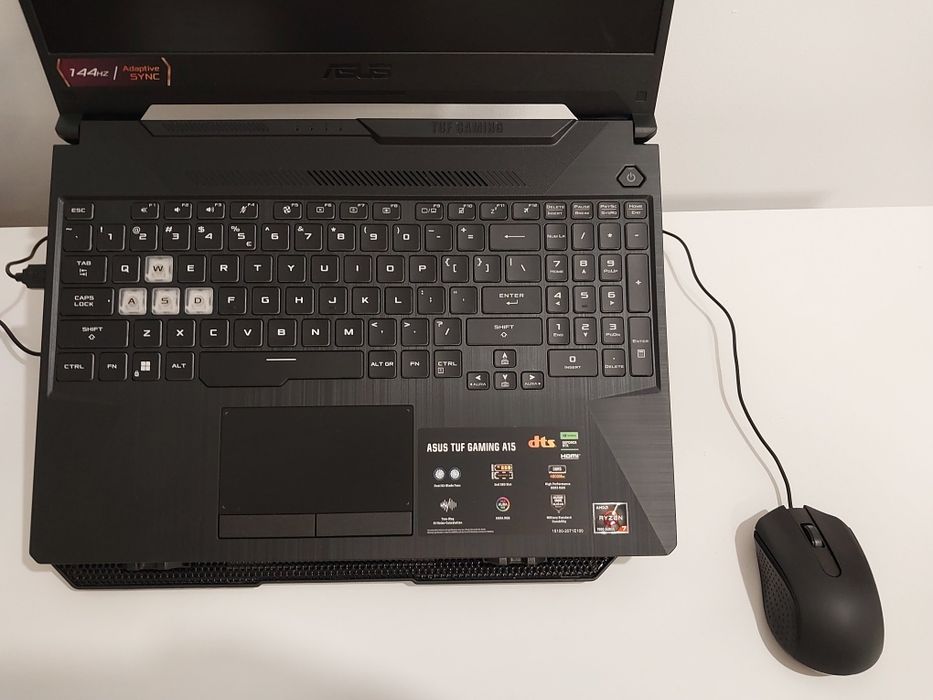 Vând laptop asus tuf A15