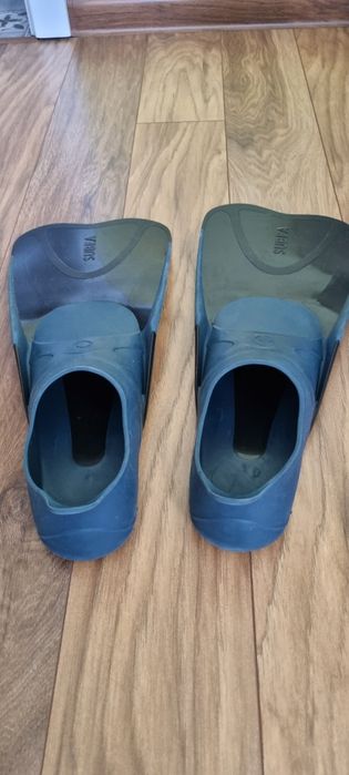 Продавам къси плавници за гмуркане и шнорхелинг FF 100, черни