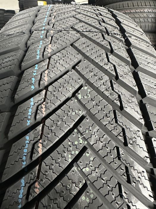 Нови Зимни Гуми ROTALLA SETULA W RACE S130 215/60R16 99H XL 2156016