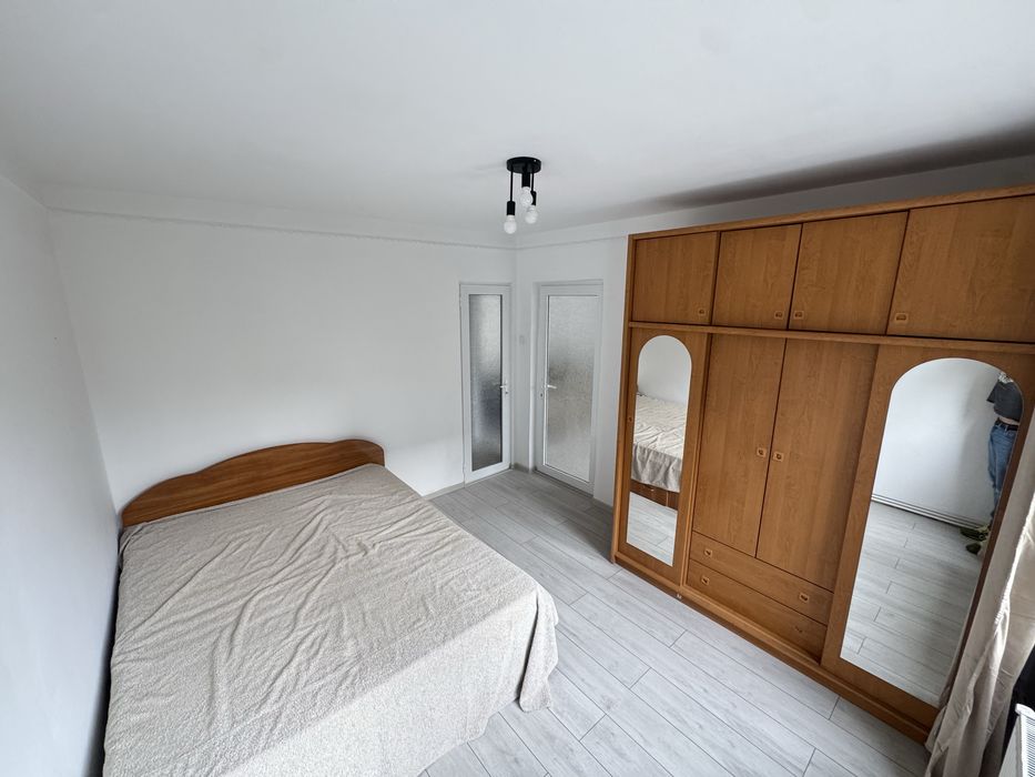 Imchiriez apartament 2 camere semidecomandat
