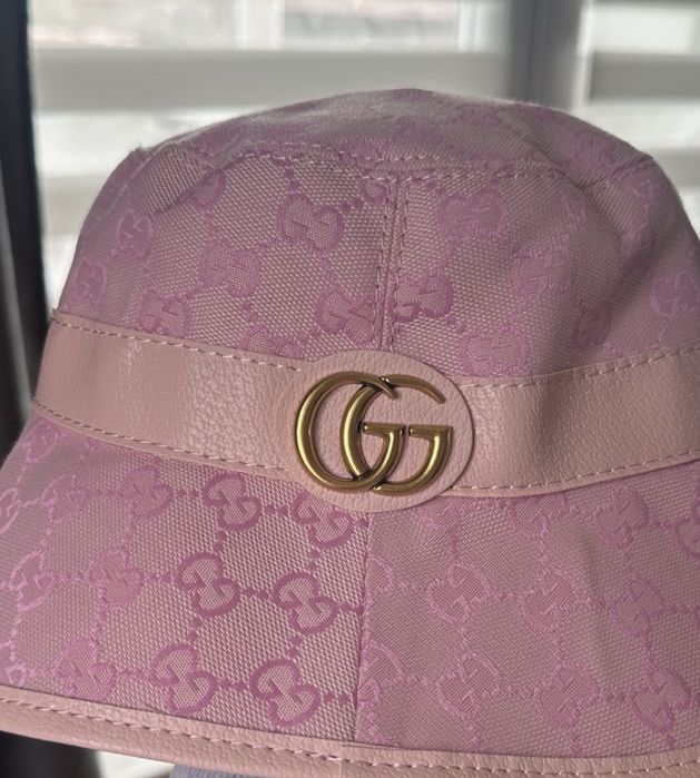 Дамска шапка  Gucci