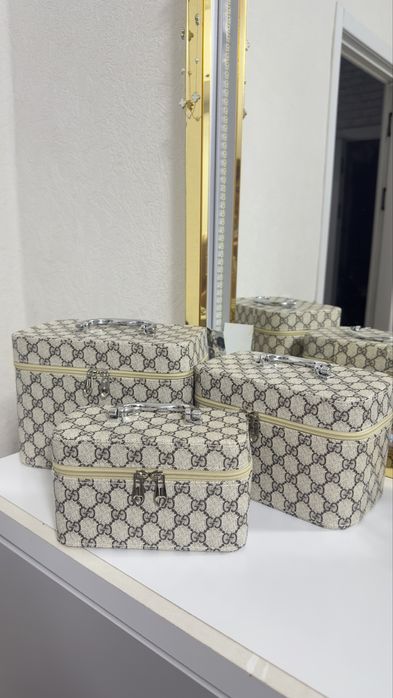 3 tasi 1 tada Sumka, shkatulka, organayzer