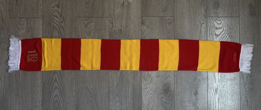 Лимитиран, двулицев шал на Левски