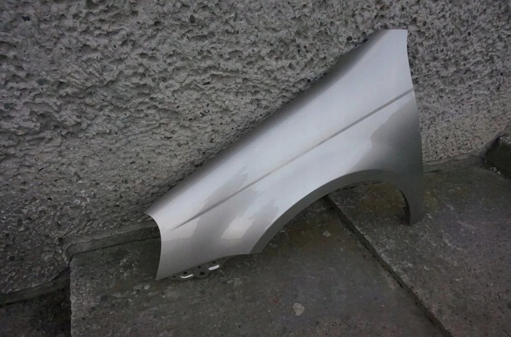 Aripa stanga fata NOUA vopsita crem bej LD1W VW Jetta 3 III 2005 -2010