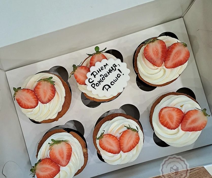 Торт ,трафл ,капкейк, медовый