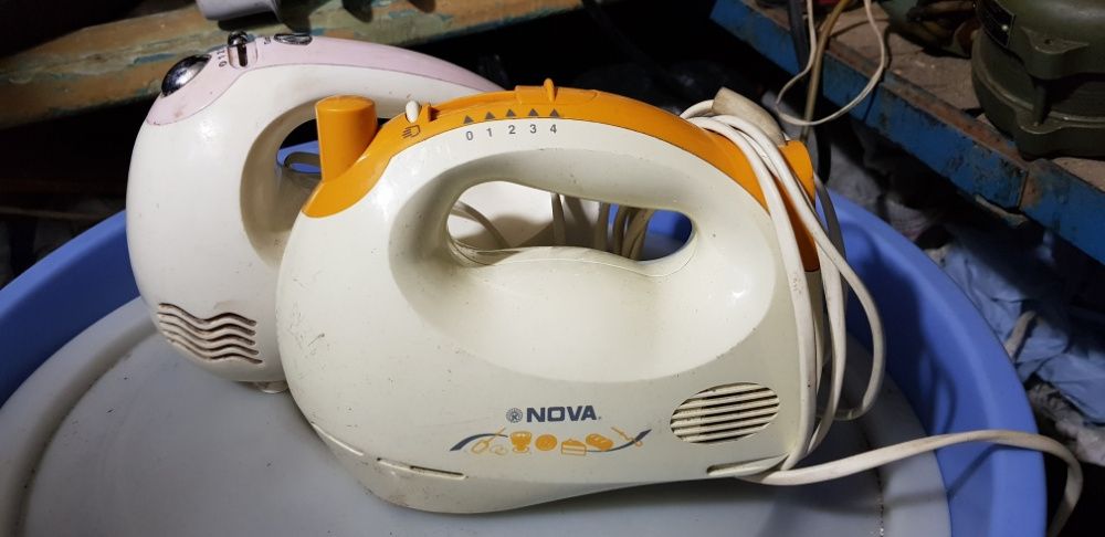  Продам миксеры нерабочий цена за оба