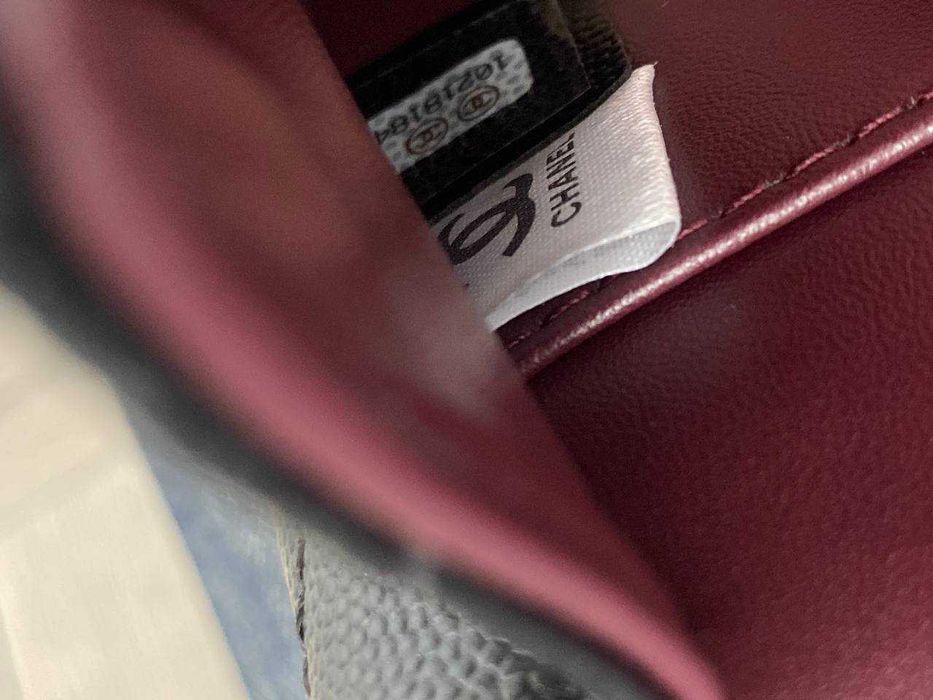 Geantă Chanel din Piele Neagră, Poseta Chanel din Piele Granulată