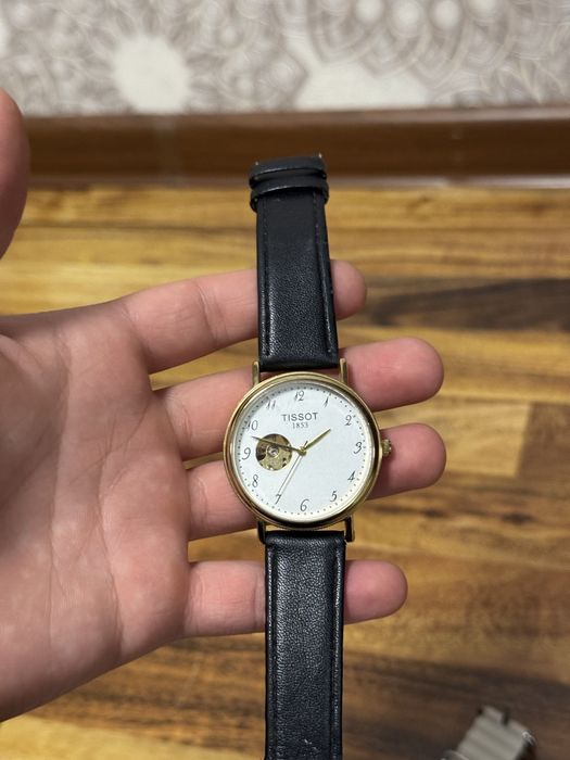 Часы продаются за 75.000