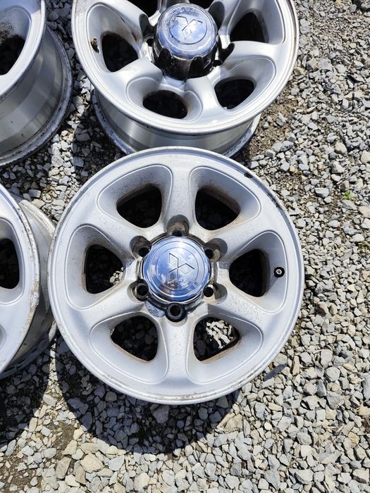 Алуминиеви джанти за Mitsubishi Pajero 15x7J