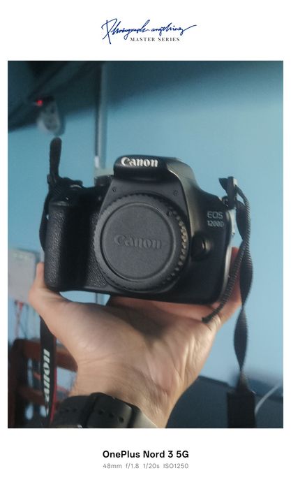Canon Eos 1200D.