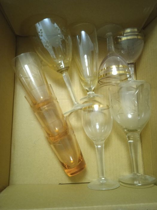 Рюмки в ассортименте.