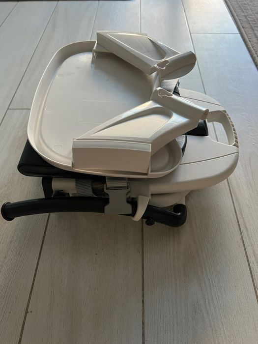 Столче за хранене с масичка за бебе деца Peg Perego