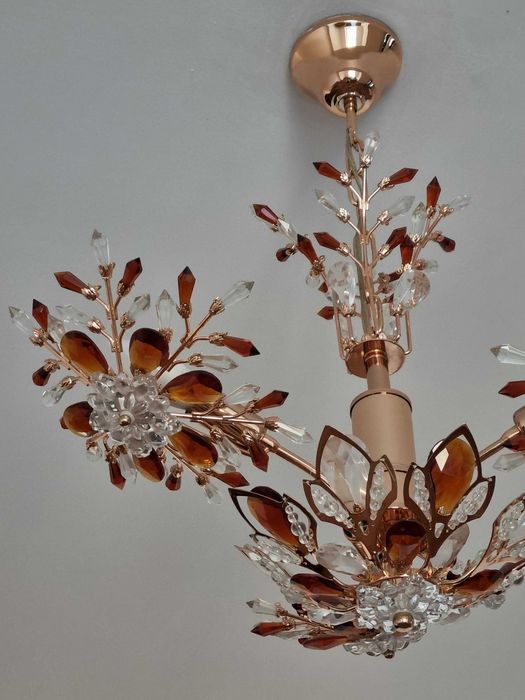 Люстры разные, недорого