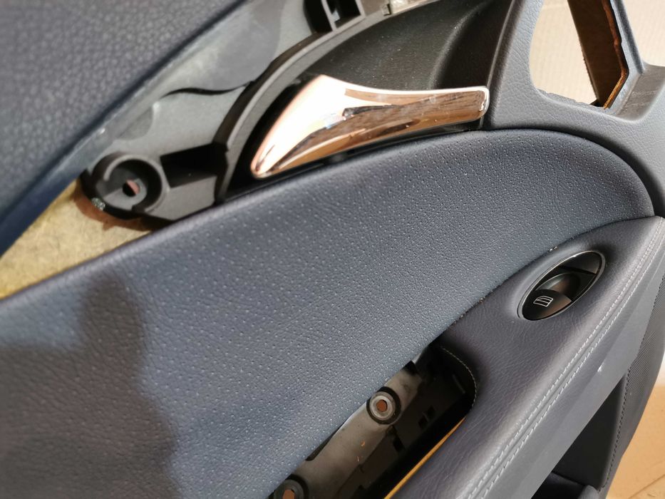 Продавам салон за Mercedes w211 E270 E220 E Class