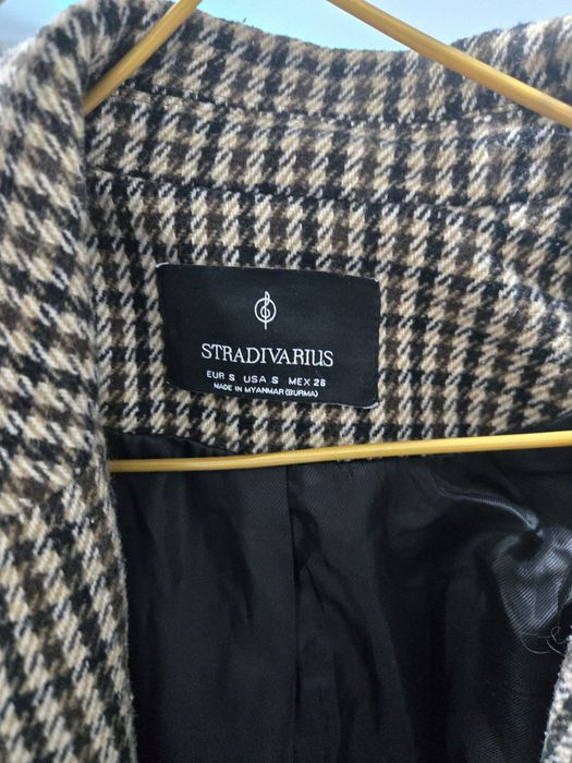 Длинное Пальто Stradivarius в клетку
Клетку