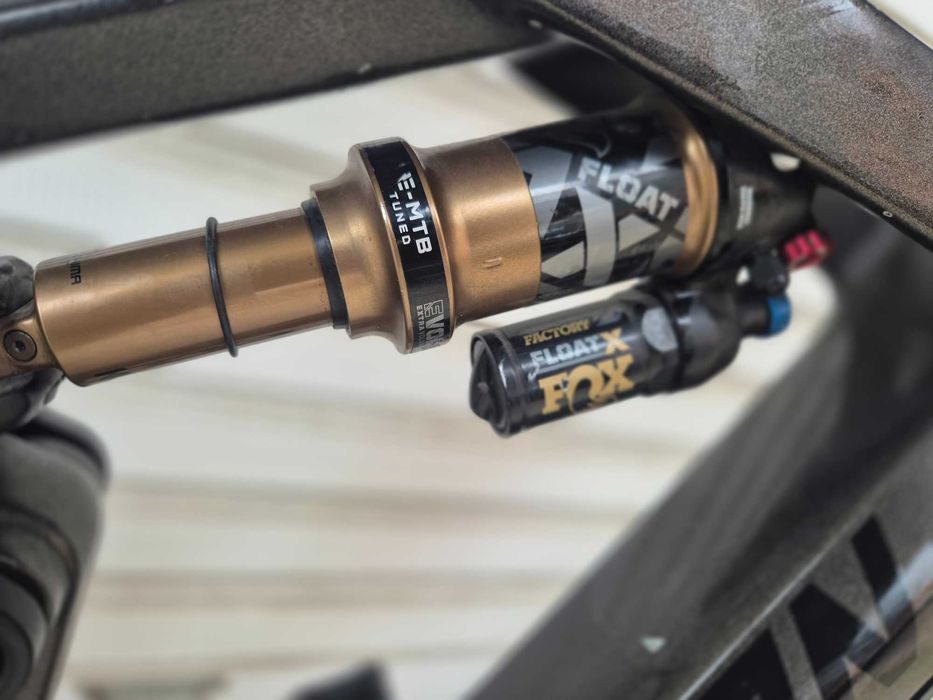 Електрически Radon RENDER