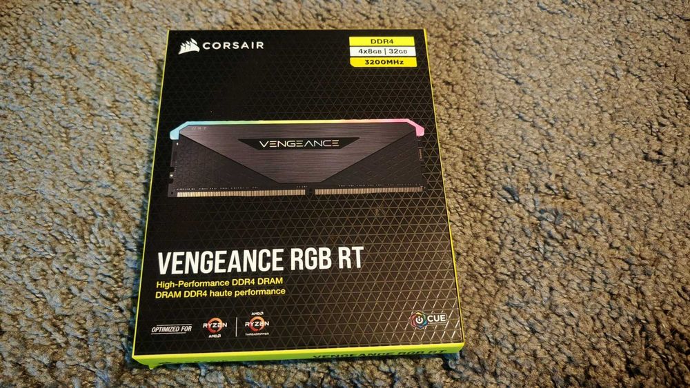 Рам памет Corsair Vengeance RGB RT Gunmetal 4x8GB 32GB DDR4 3200MHZ
