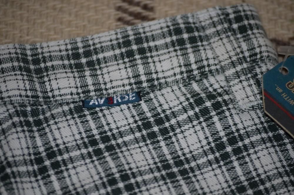 Pantaloni scurti dama AVERSE /blugi Italy S/M (44) / Jeans AVERSE