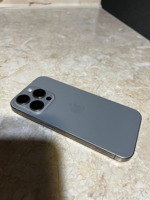 Продам iphone 15 pro 128 гб, титановый