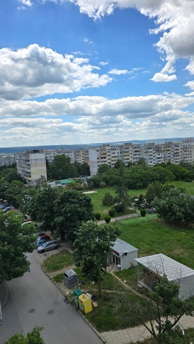 Тристаен апартамент в Ж.К. Възраждане  2 бл.42 вх.2 ет.6 от 8