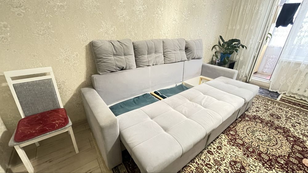 продам диван серого цвета 3 МЕТРА