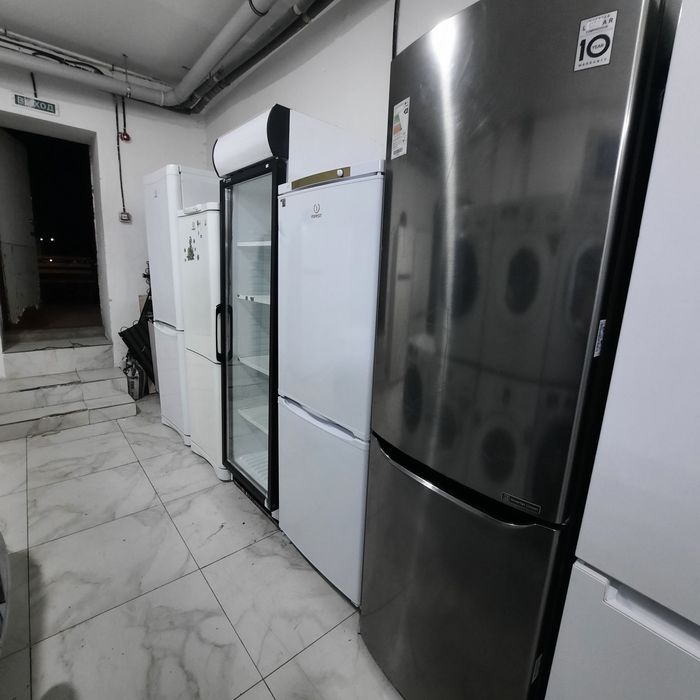 Холодильник в отличном рабочем состоянии