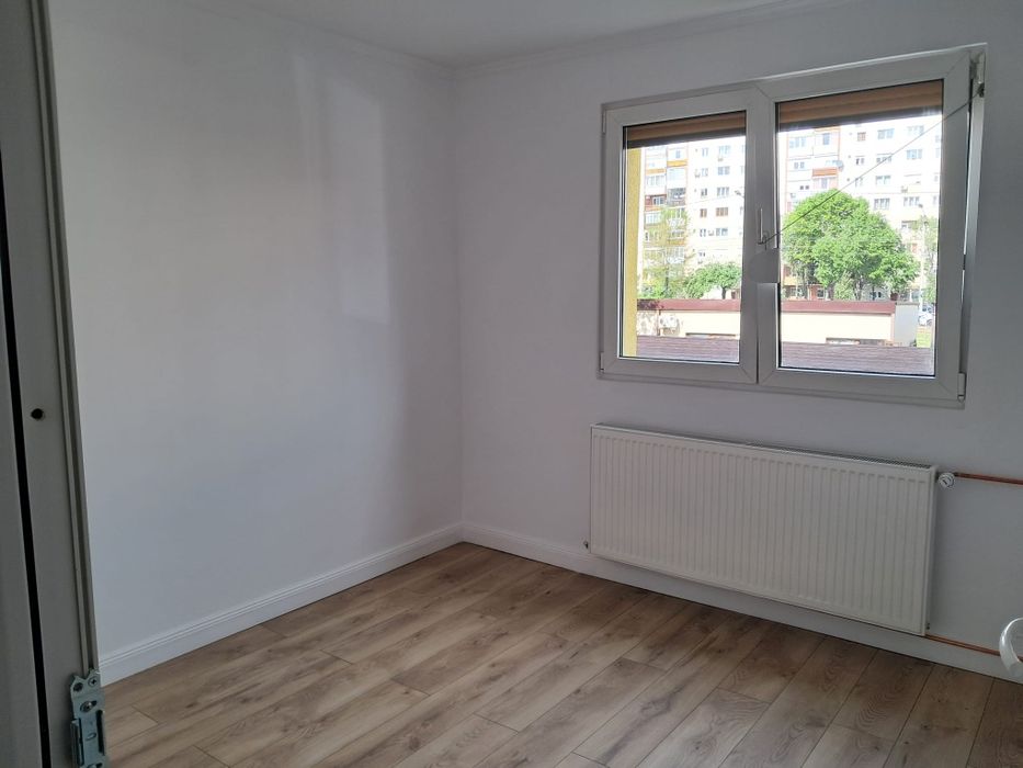 Vand apartament 2 camere, Calea Aurel Vlaicu,  zona Fortuna, Arad