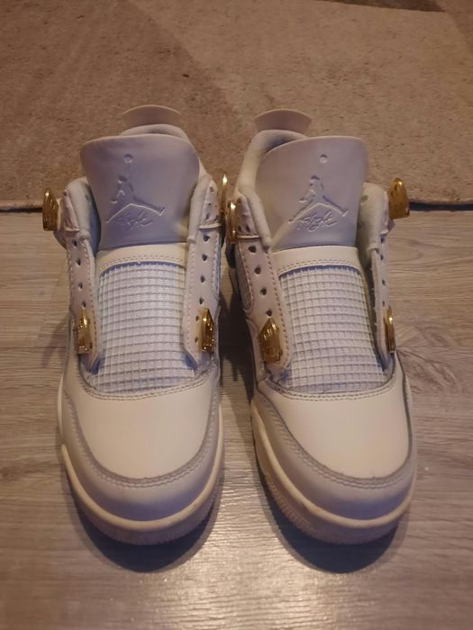 Air Jordan 4 white mettalic