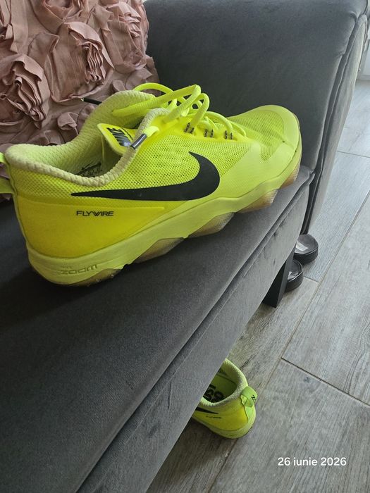 Nike Zoom Hypercross TR în celebra nuanță neon „Volt”