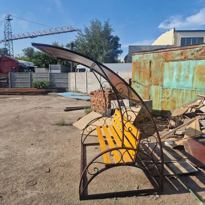 Скамейки, лавки, урны