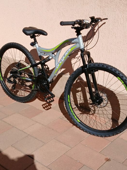Vând bicicleta brcycles